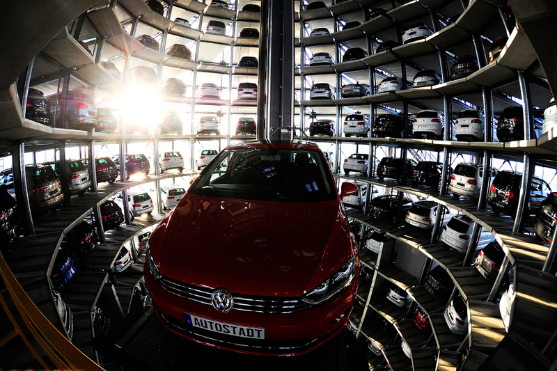 Illustration for article titled VW's 200-Foot Tower Of Cars Must Be Seen To Be Believed